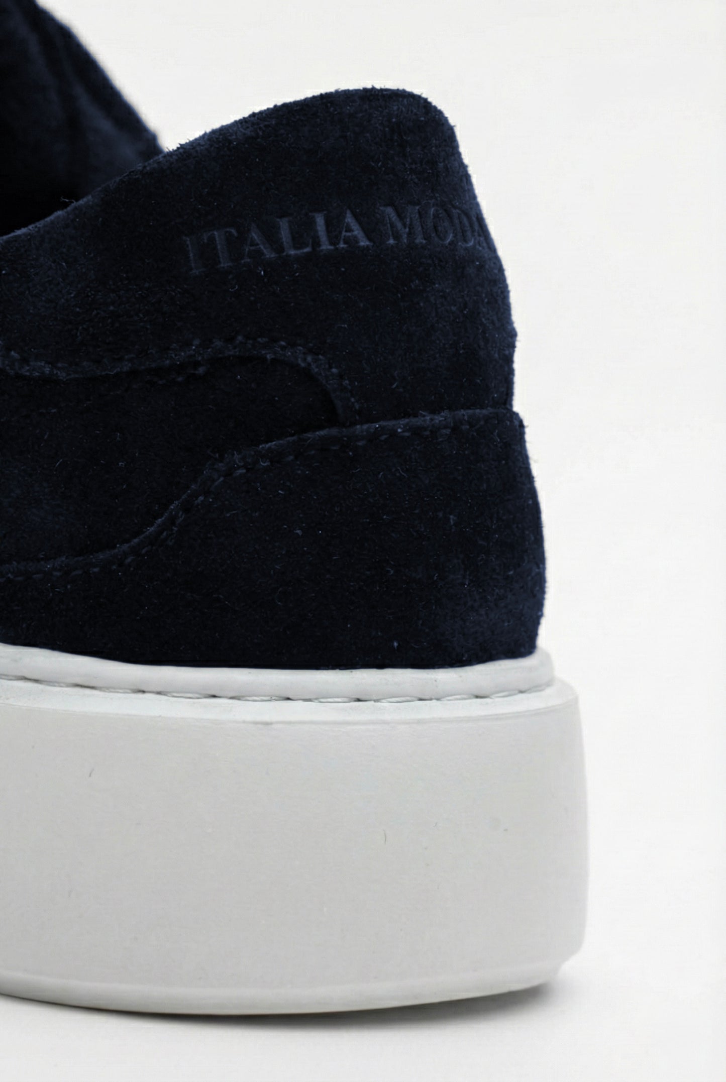 Italia Moda Sneaker in Camoscio Premium – Nero