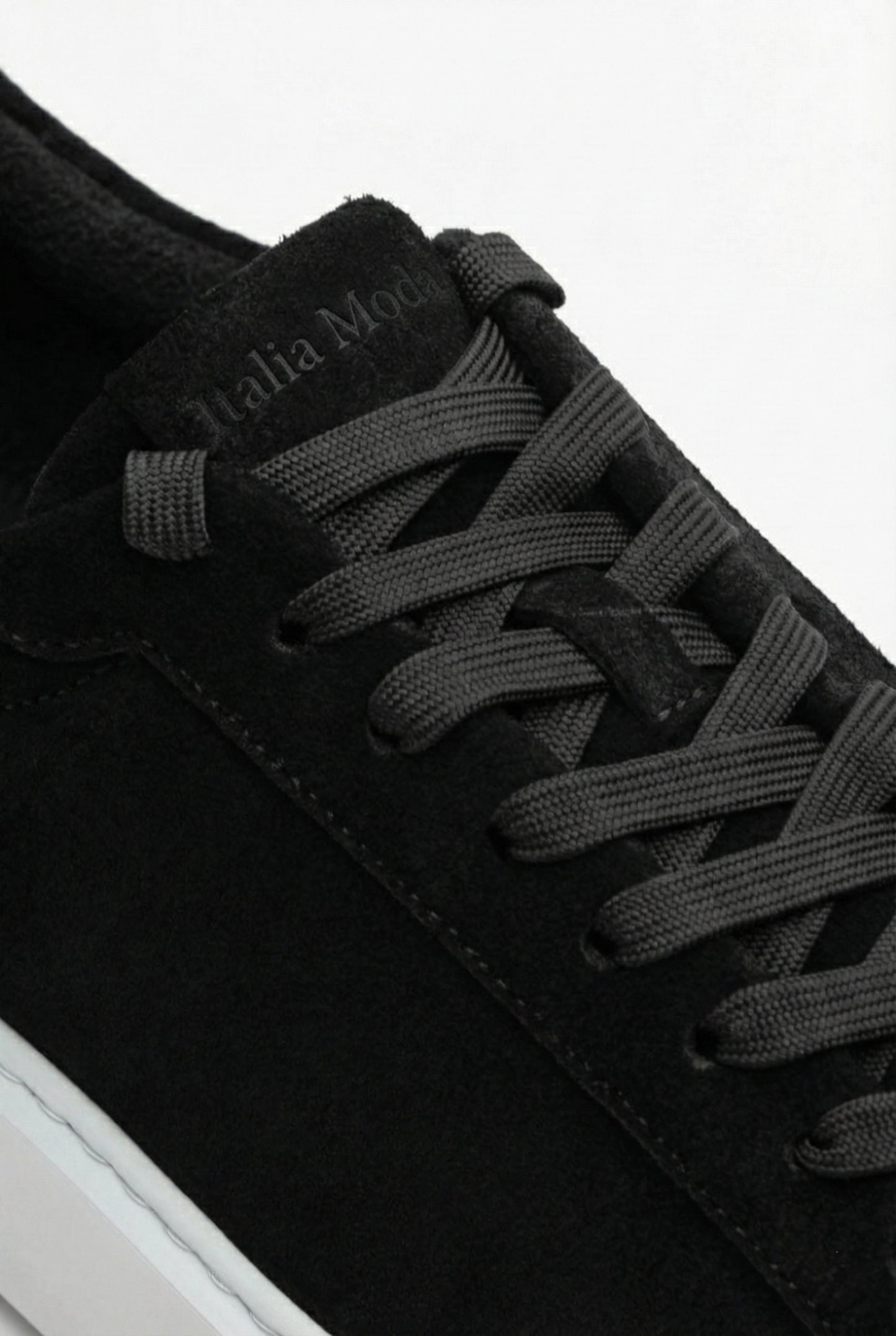 Italia Moda Sneaker in Camoscio Premium – Nero